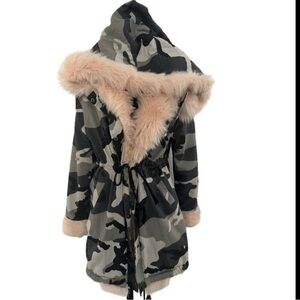 Roii Camo Fur Jacket Size Small
